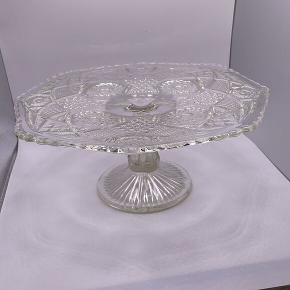 Cake Display Platter Made with Cut Glass (Perfect for Cupcakes too) - Picture 6 of 16